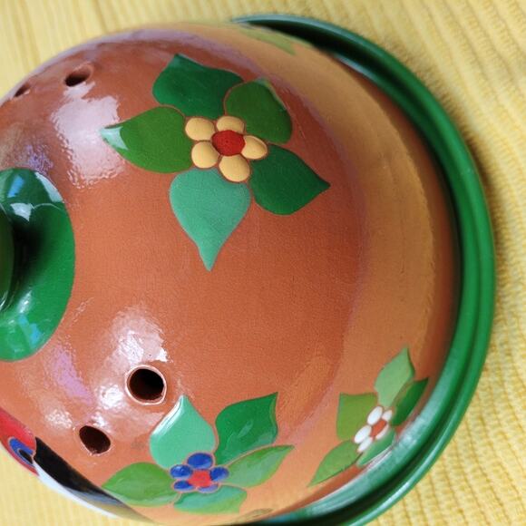 2 piece Cheese or Butter Decorative Terracotta Storage Dome from Brazil - Picture 7 of 16
